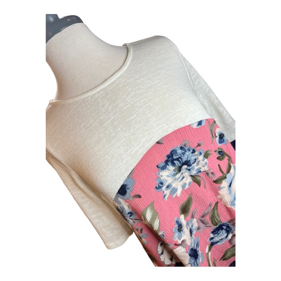 | wonderland orange | Floral Colorblock Flowy Blouse LG - Picture 2 of 6